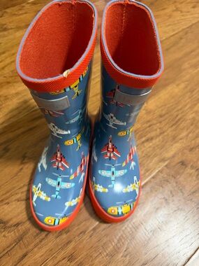 EUC Hatley Rain Boots Size 12